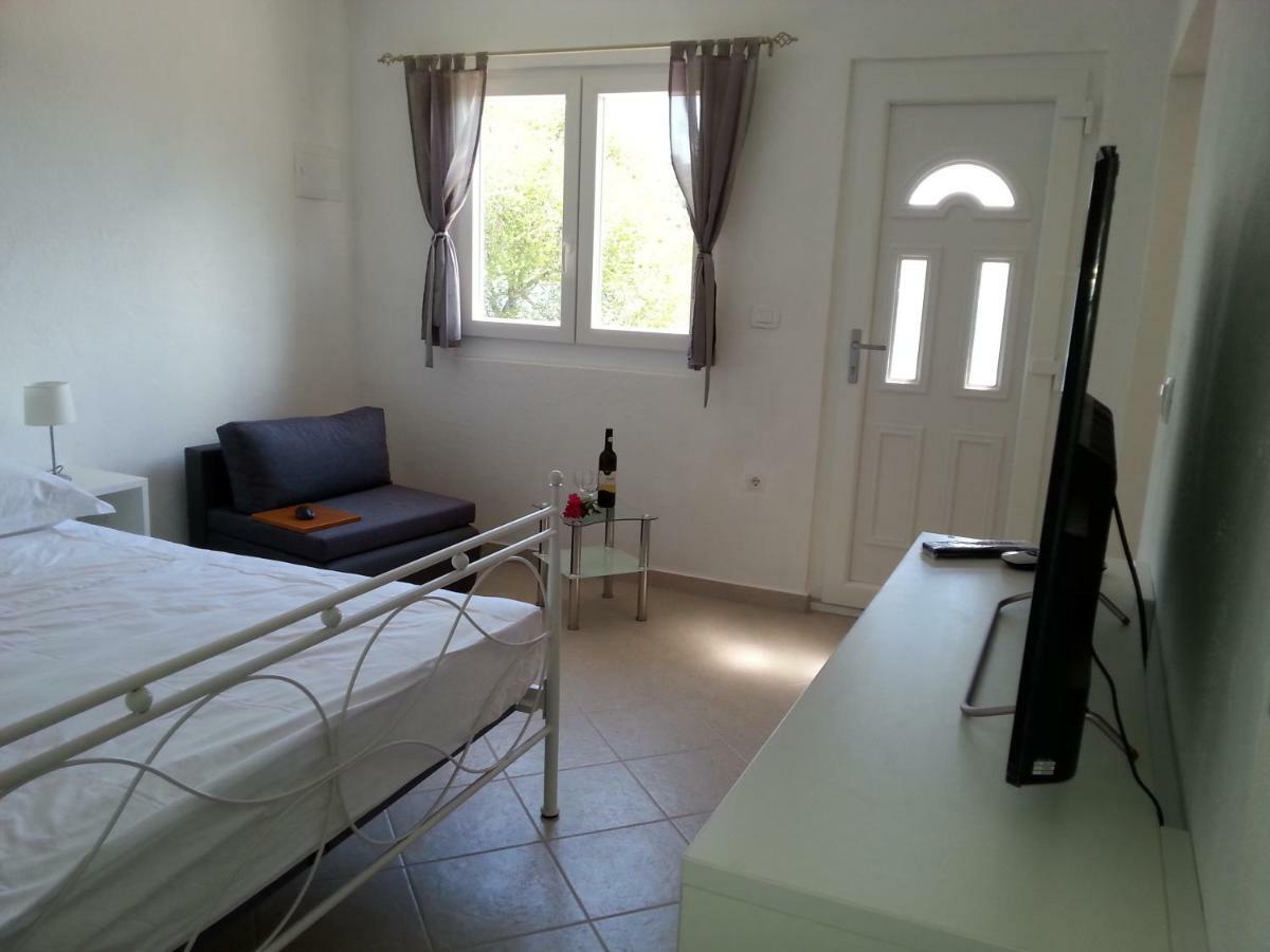 Studio Apartment Luce Marina Exterior photo