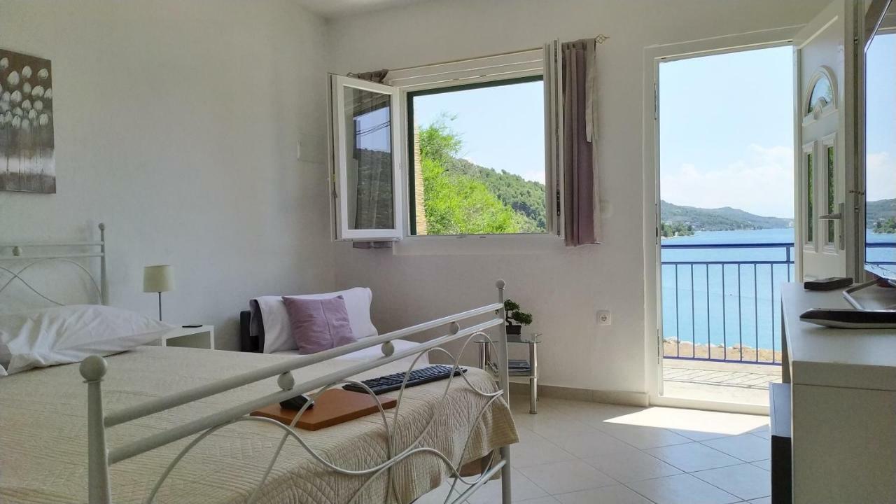 Studio Apartment Luce Marina Exterior photo