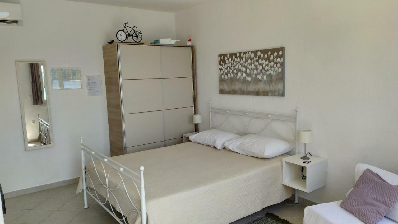 Studio Apartment Luce Marina Exterior photo