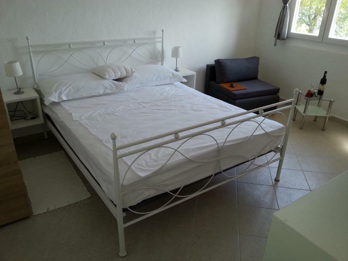 Studio Apartment Luce Marina Exterior photo